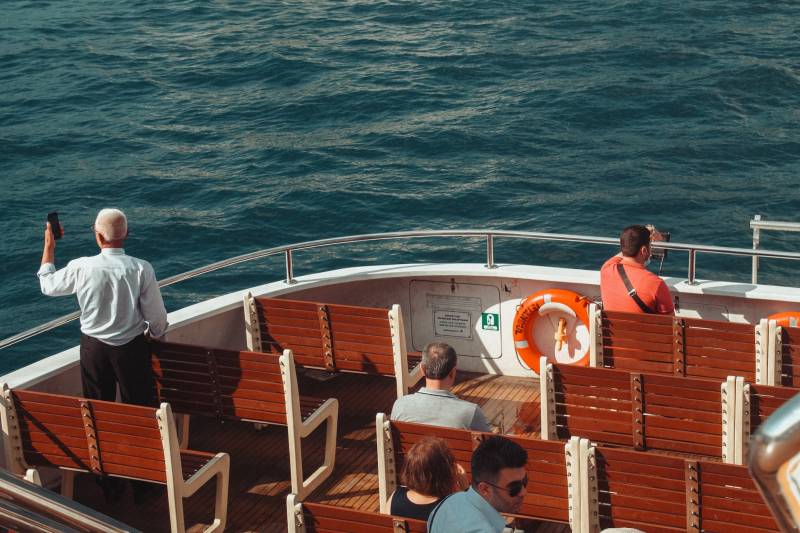 Entreprise qui fait des balade en bateau pour la découverte des calanques de Cassis et la Ciotat